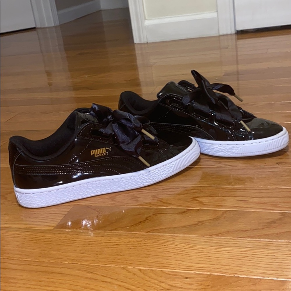 Puma sneakers size 7